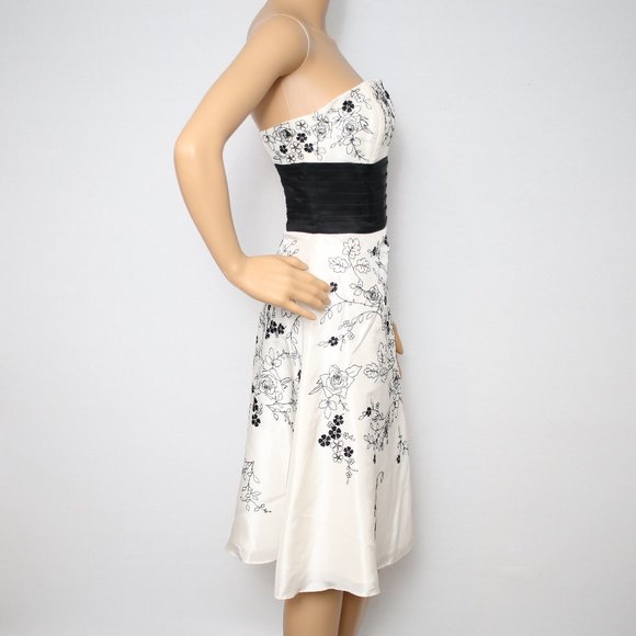 White House Black Market Rosy Embroidery Silk Cocktail Dress Sz 6 White Black - Picture 7 of 10